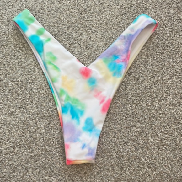 Tie-dye V shape, high waisted, bikini, bottoms, size small - Picture 2 of 2
